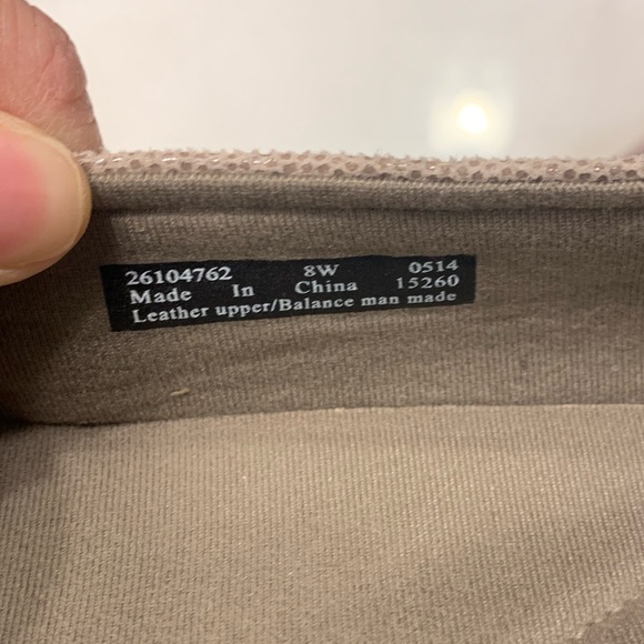 Clark’s Loafers - Leather | Size 8 Women | Color :Beige - Picture 2 of 8